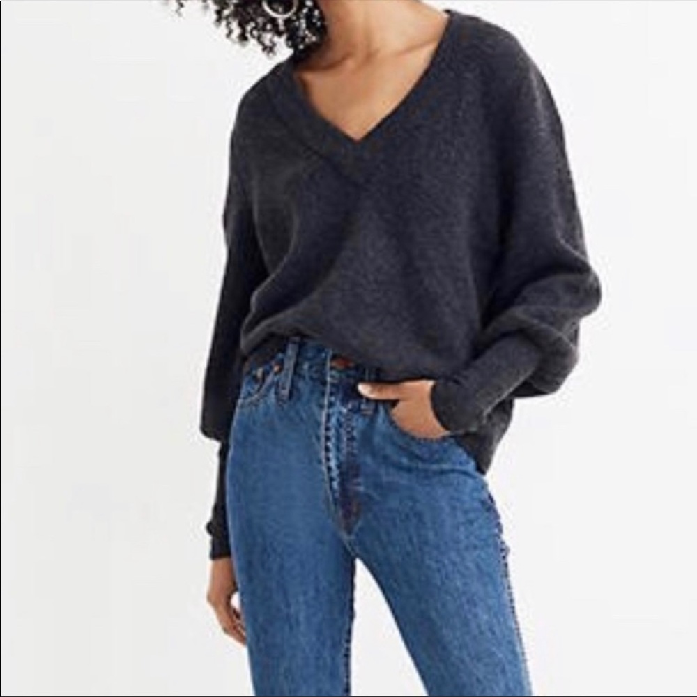 Madewell XS Grey V neck knit